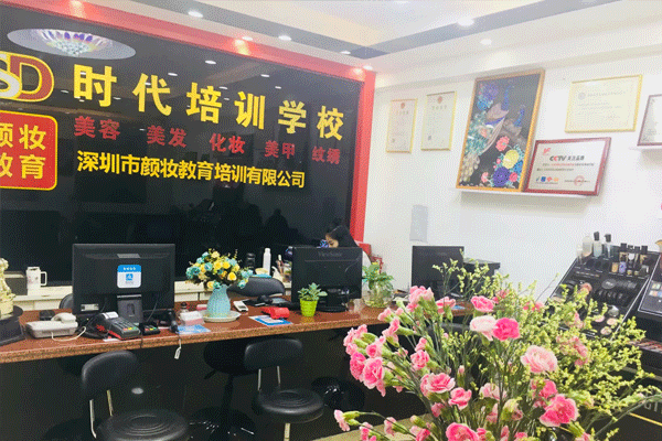 1623051934920221.gif 05.gif