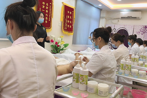 1639965632661628.jpg 1630319396839051.jpg