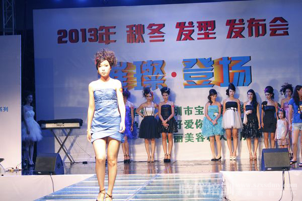 中國化妝學校50強，時代擔任深圳秋冬發型發布會化妝